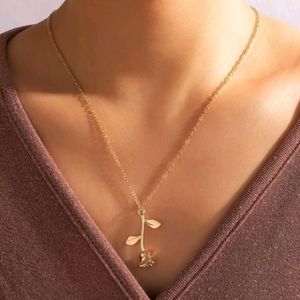 Rose Necklace
